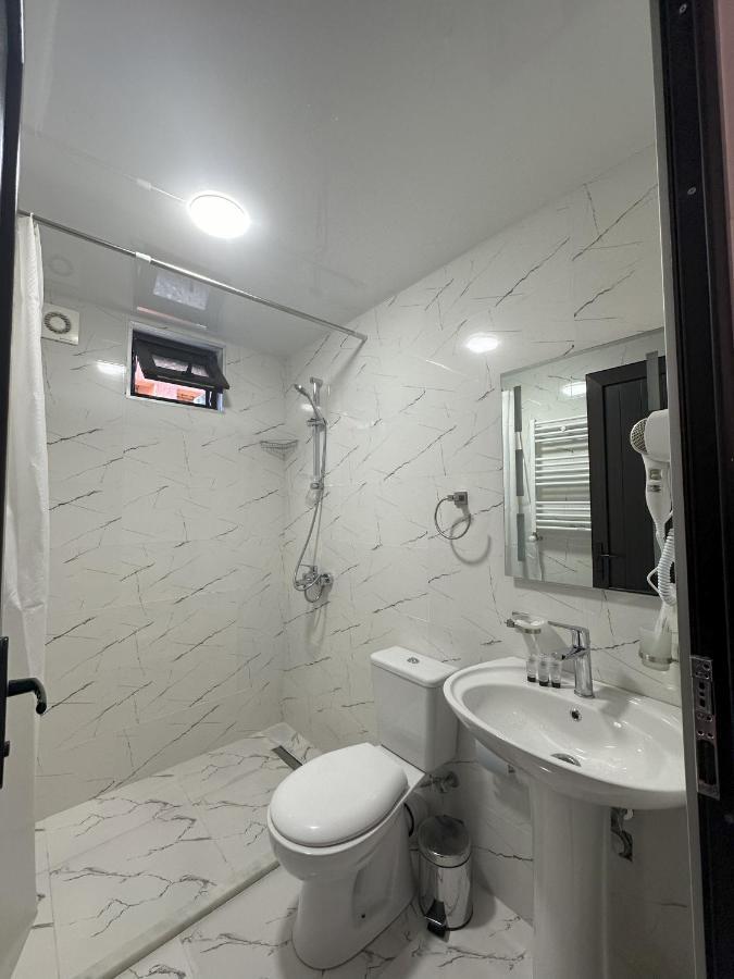 Bina N28 Hotel Kutaisi Exterior photo